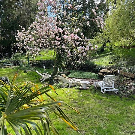 Le Bois Des Sources Apartment Saint-Marcel  Bagian luar foto