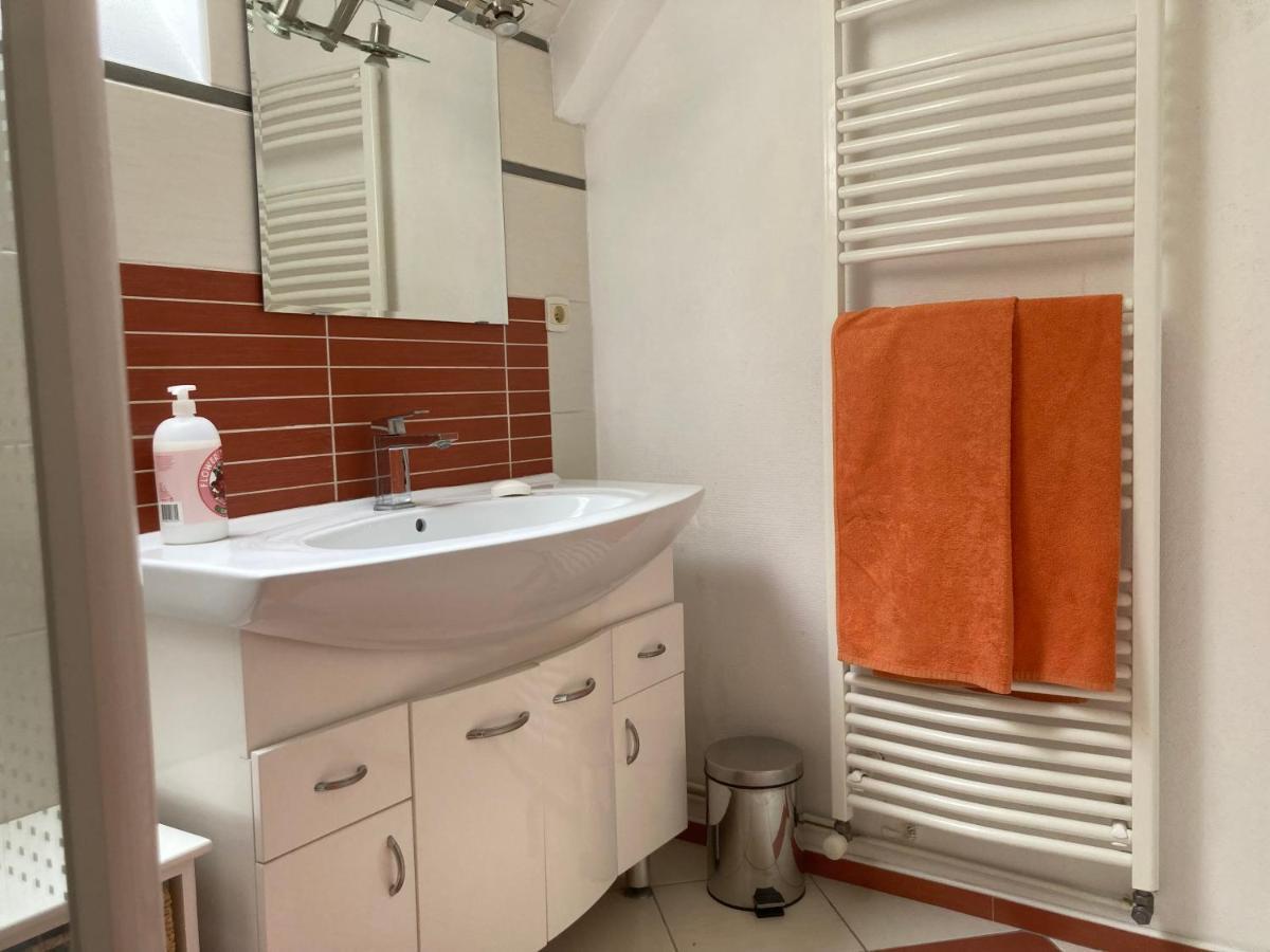 Le Bois Des Sources Apartment Saint-Marcel  Bagian luar foto